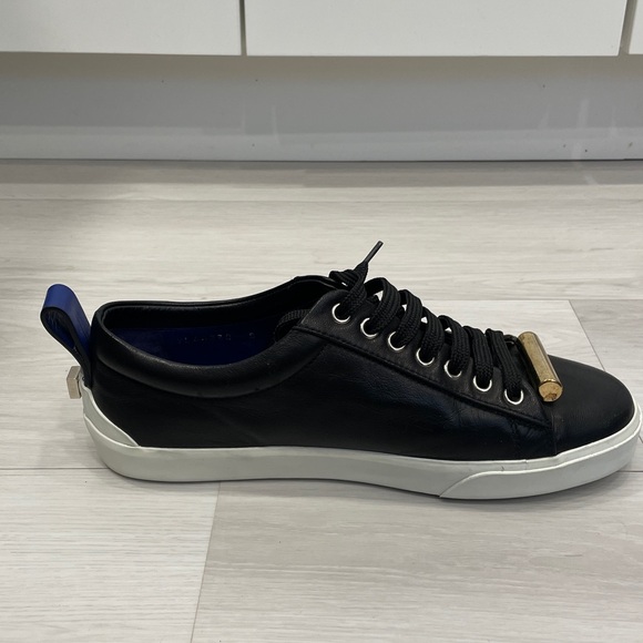 Stuart Weitzman Galaxy Aoki Black Leather Sneakers Size 8 - Picture 15 of 16